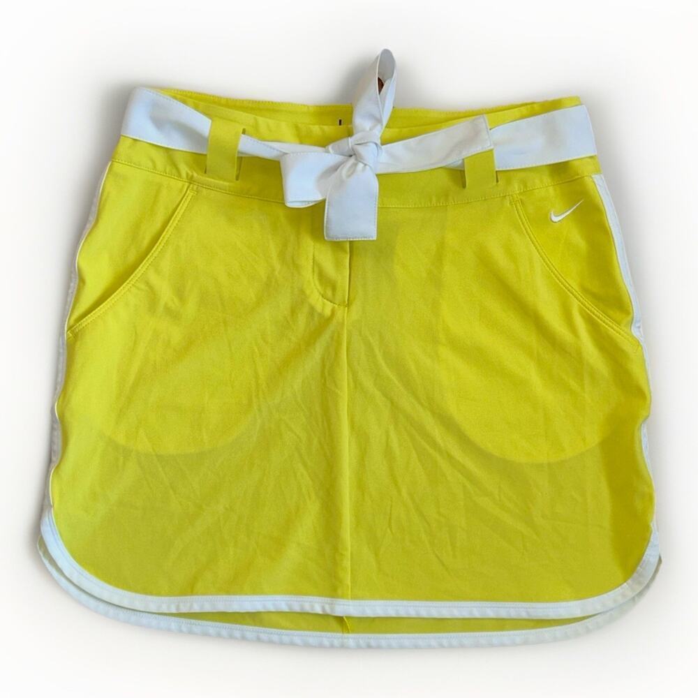 Nike Golf Women's Convertible Yellow Skirt Size 4 (NO Shorts) Pockets Tie Waist